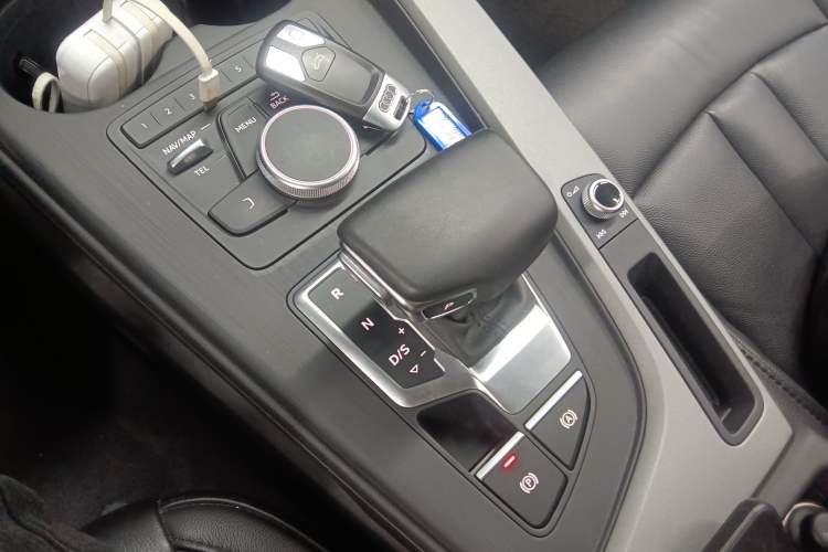 Used Audi A4L 2018 30th Anniversary Edition 40 TFSI Trendy Model