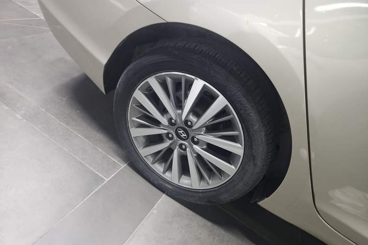Used Hyundai Mistra 2019 1.8L Automatic Smart GLS Commemorative Model China VI Standard Right Rear Wheel Hub