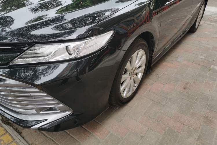 Used Toyota Camry 2021 2.0G Luxury Edition
