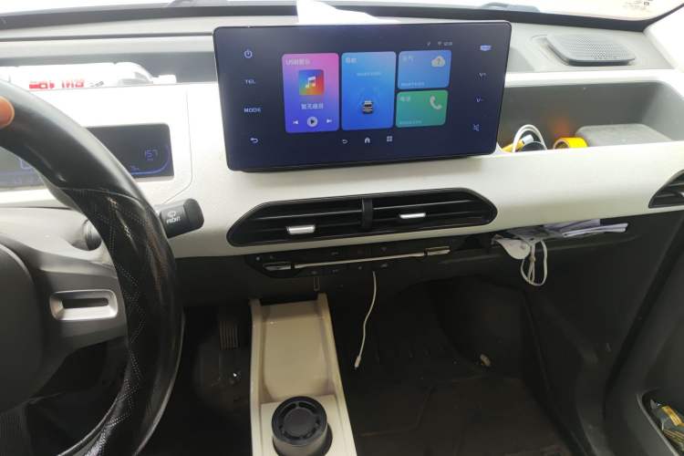 Used Geely Galaxy Panda 2023 Panda Mini 200km Endurance Bear Audio And AC Panel