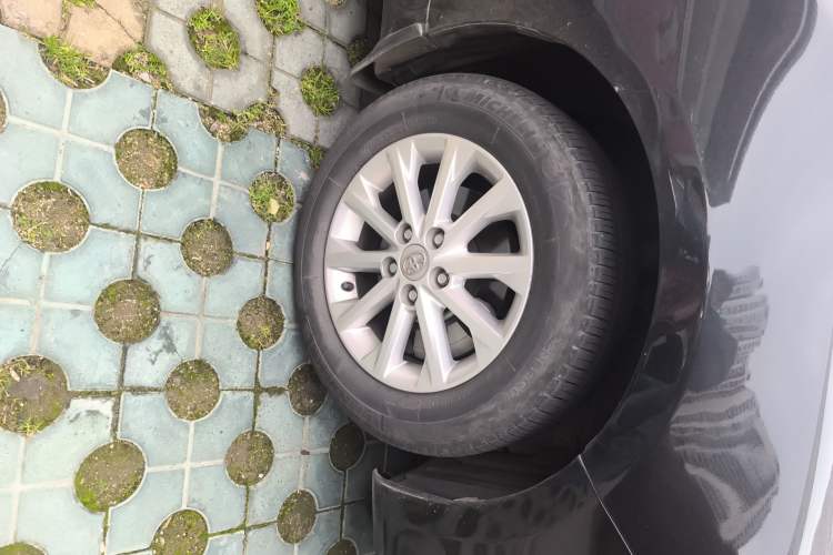 Used Toyota Camry 2016 Dual-Engine 2.5 HG 10th Anniversary Deluxe Navigation Edition