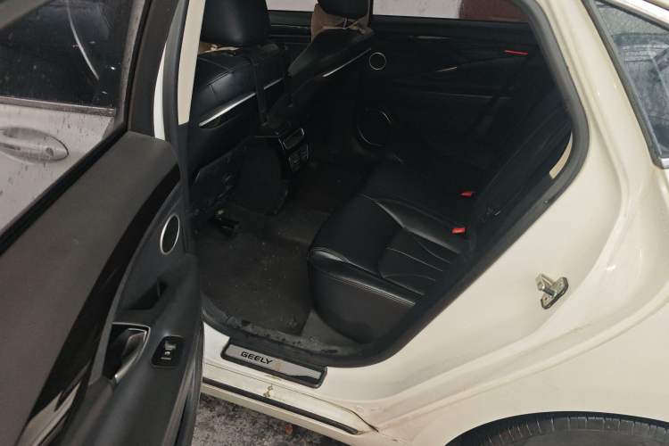 Used Geely Auto Emgrand GT 2015 2.4L Luxury Model