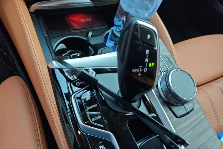 Used BMW 6 Series GT 2022 630i Luxury Design Package Gear Lever