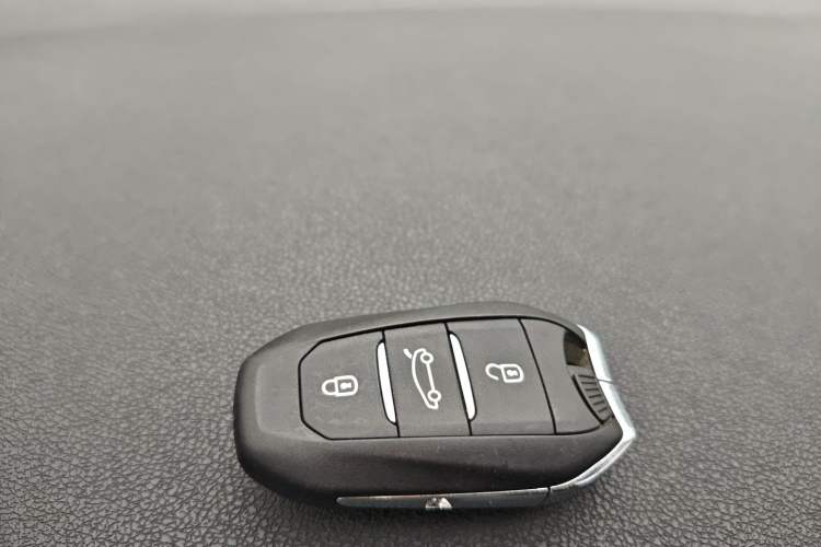 Used DS 6 2016 1.6T Luxury Edition THP160
