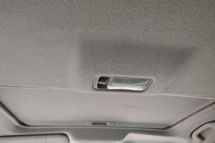Used Nissan Tiida 2011 1.6L CVT Smart Version Headliner