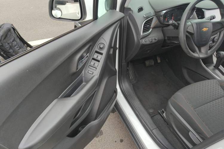 Used Chevrolet Trax 2018 330T Automatic Two-Wheel Drive Elite Model