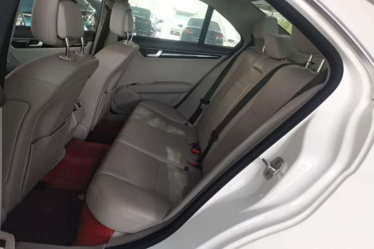 Used Mercedes-Benz C-Class 2013 C 180 Classic Grand Edition
