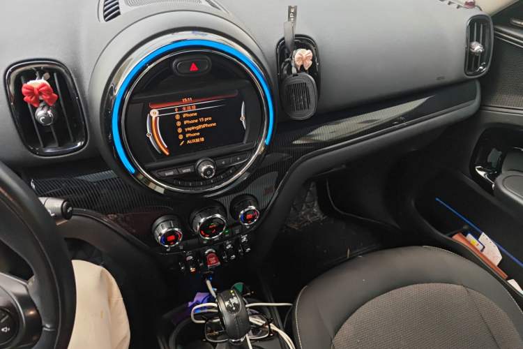 Used MINI Countryman 2017 1.5T COOPER Explorer Audio And AC Panel