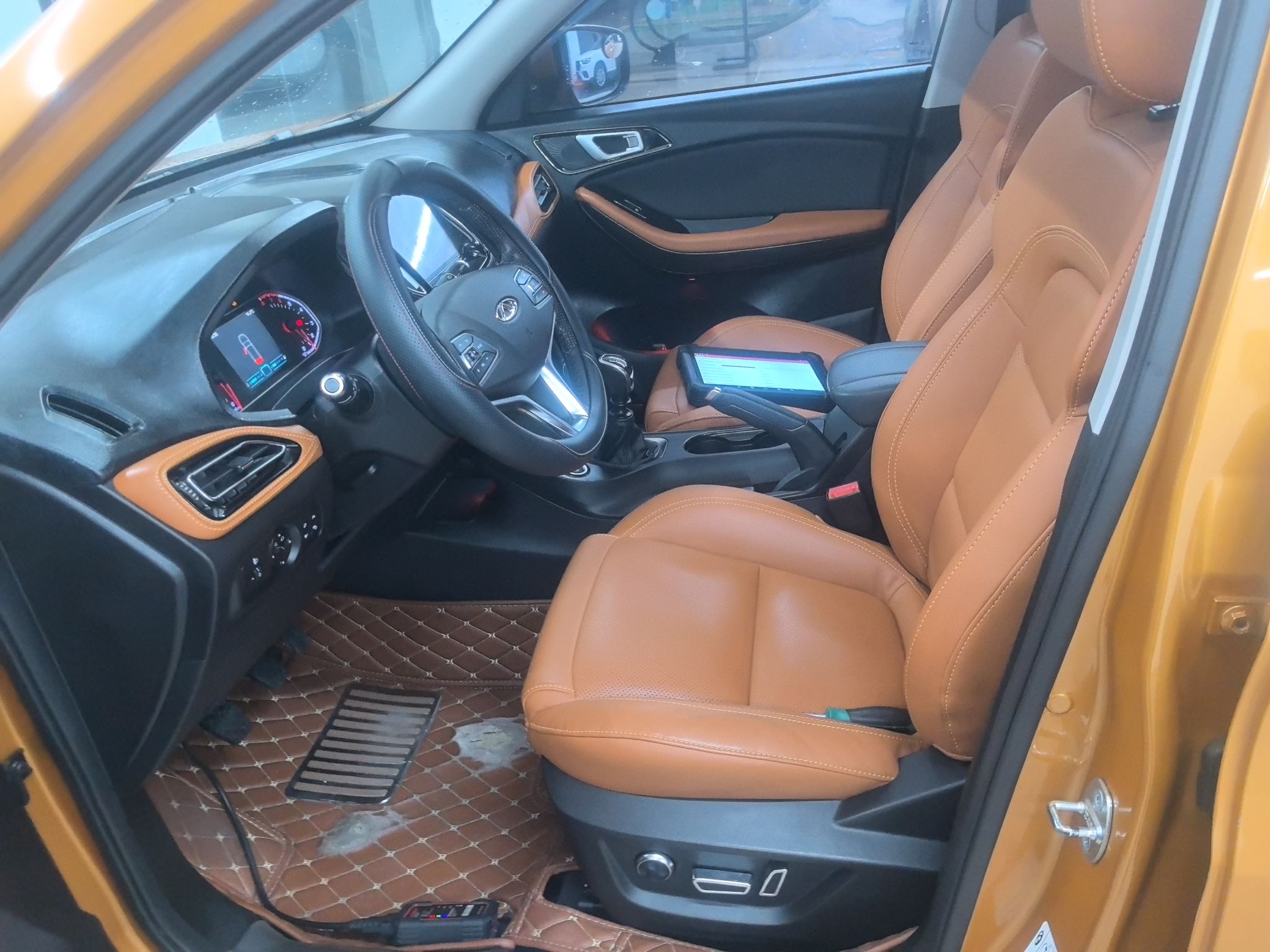 المقاعد الأمامية داخل السيارة