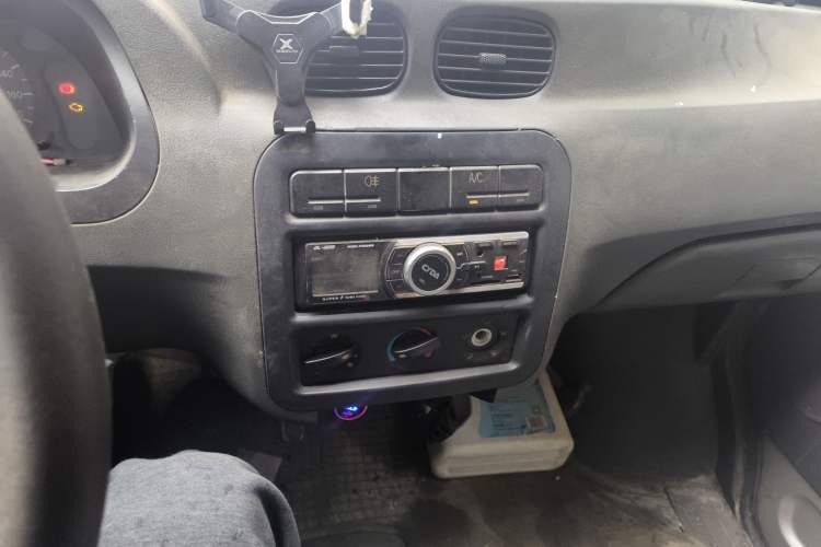 Used Wuling Zhiguang 2010 1.0L New Version Practical Short-Body L2Y