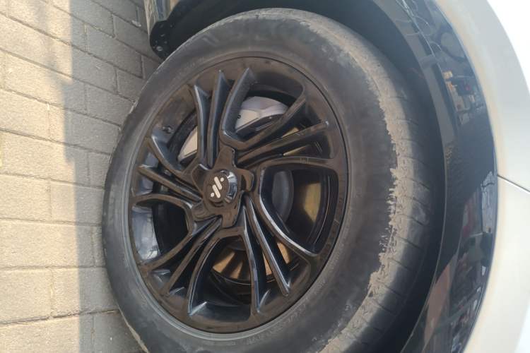 Used IM LS7 2023 90 kWh Elite Rear-Drive Version