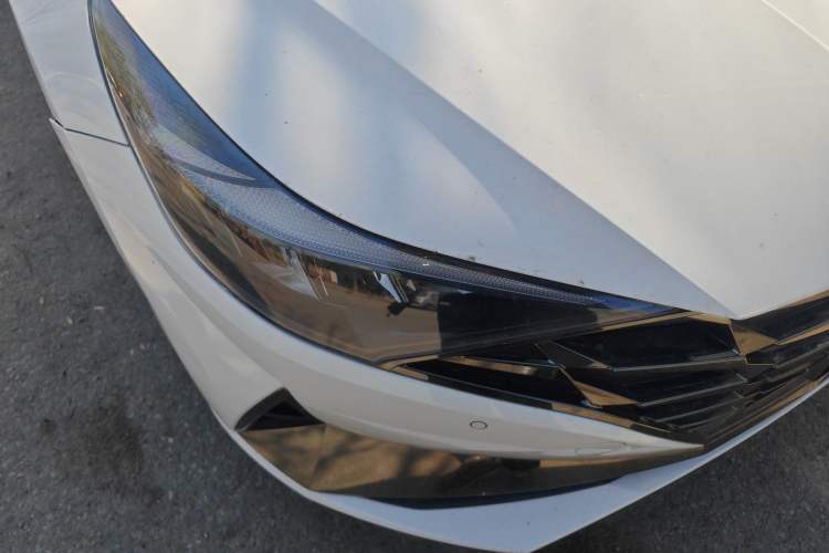 Used Hyundai Elantra 2021 1.5L CVT GLX Elite Edition Right Front Headlight