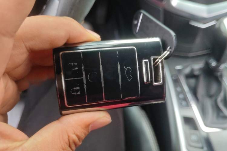 Used Cadillac SRX 2012 3.0L Comfort Model Vehicle Key