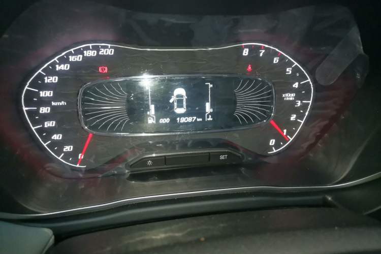 Used Baojun 510 2017 1.5L Manual Fashion Model Odometer Close Up