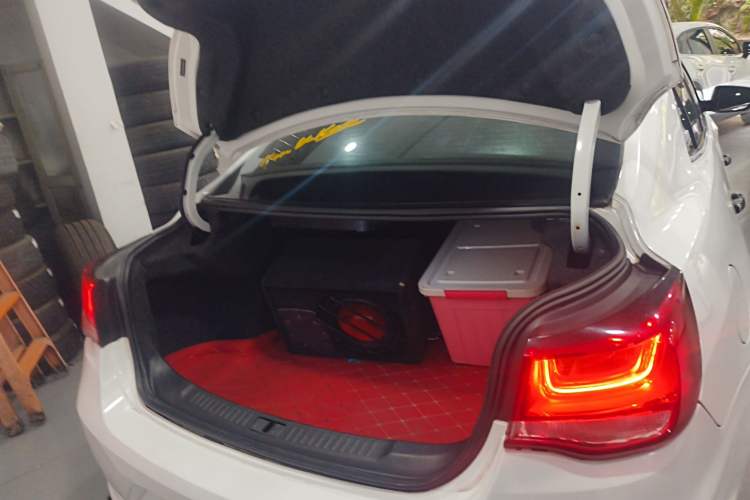 Used Chevrolet Malibu 2017 1.5T Automatic Luxury Edition Trunk