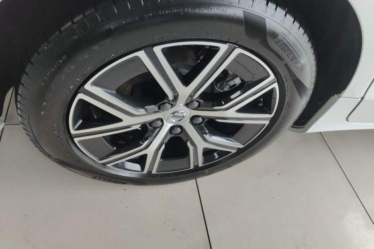 Used Volvo S60 2024 B4 Zhiyi Luxury Edition