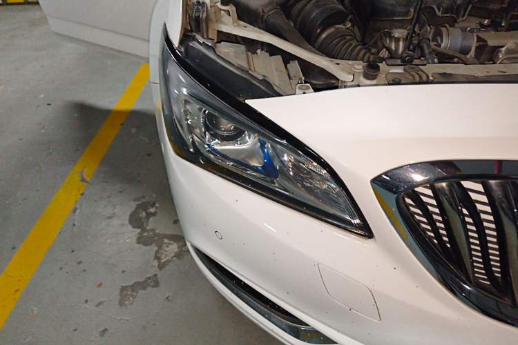 Used Buick Verano 2015 Sedan 20T Dual-Clutch Elite Model Right Front Headlight