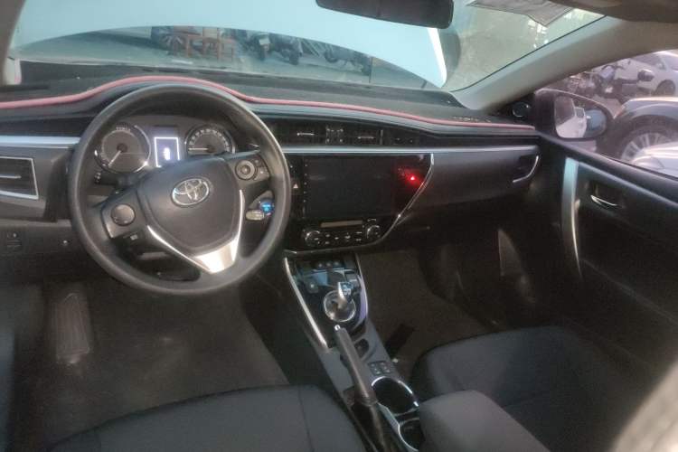 Used Toyota Corolla 2016 Dual-Engine 1.8L E-CVT Leading Edition