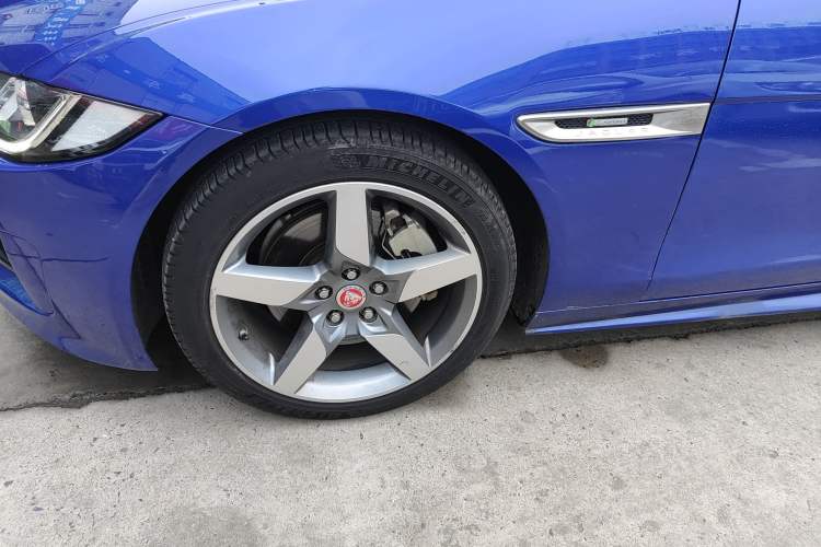Used Jaguar XE 2018 2.0T 250 PS Two-Wheel-Drive R-Sport Sport Edition