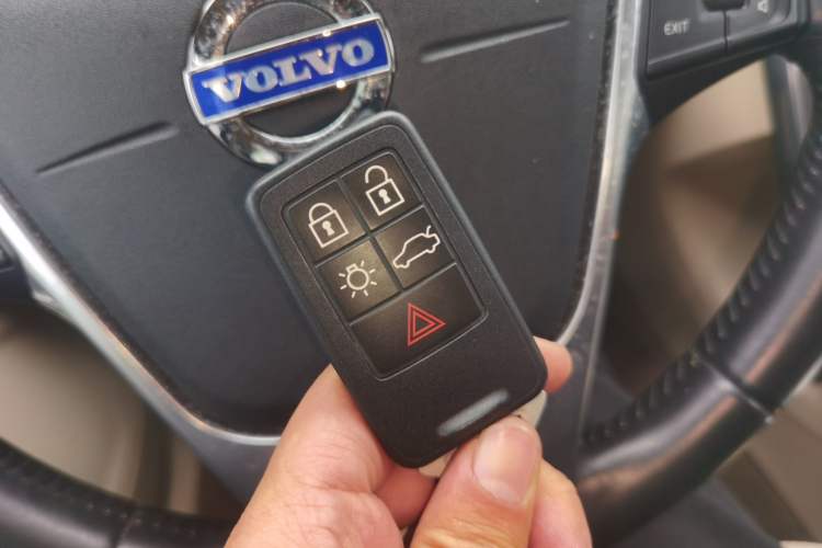 Used Volvo S60 2013 T5 Comfort Edition Vehicle Key