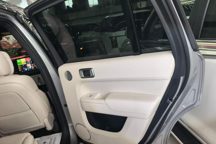 Used Li Auto L9 2022 Max model
