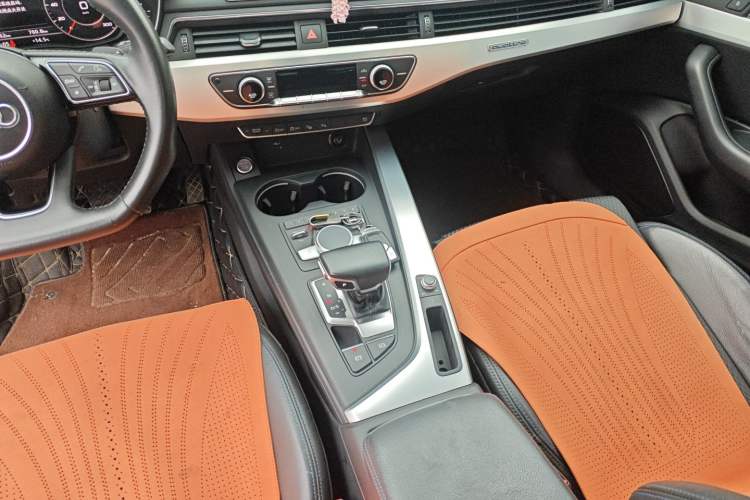 Used Audi A4L 2018 30th Anniversary Edition 45 TFSI quattro Sport model