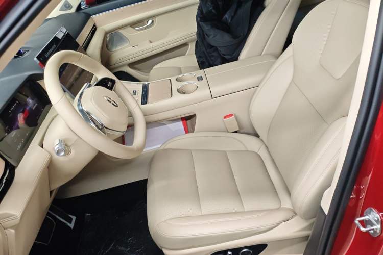 Used Hima AITO M5 2025 Extended-Range Ultra Rear-Wheel-Drive Version Left Front Seat