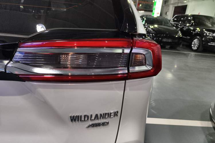 Used Toyota Wildlander 2023 2.0L CVT Four-Wheel Drive Luxury PLUS Edition