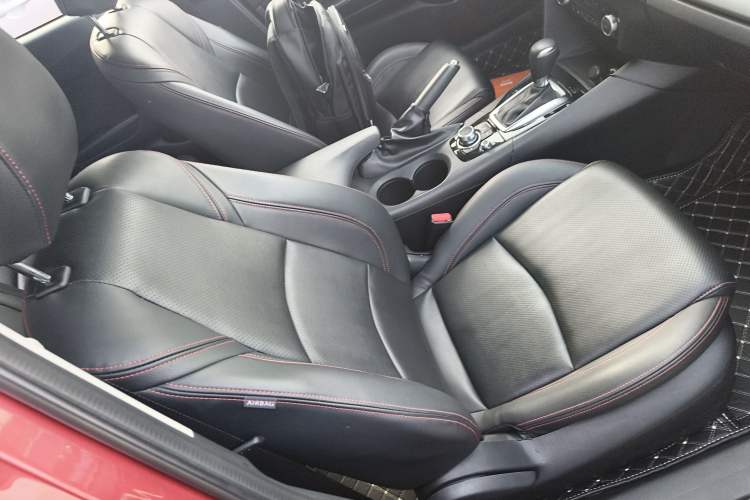 Used Mazda Mazda 3 Axela 2016 Sedan 1.5L Automatic Luxury Model
