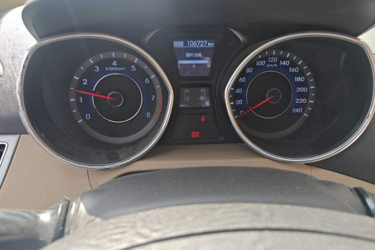 Used Hyundai Elantra (5th Generation / Langdong) 2012 1.6L Manual Leading Model
