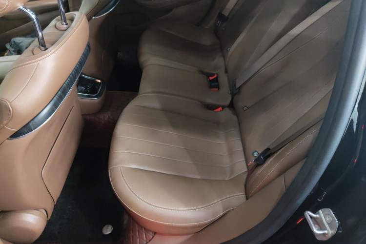 Used Mercedes-Benz E-Class 2023 E 300 L Luxury Model Left Rear Seat