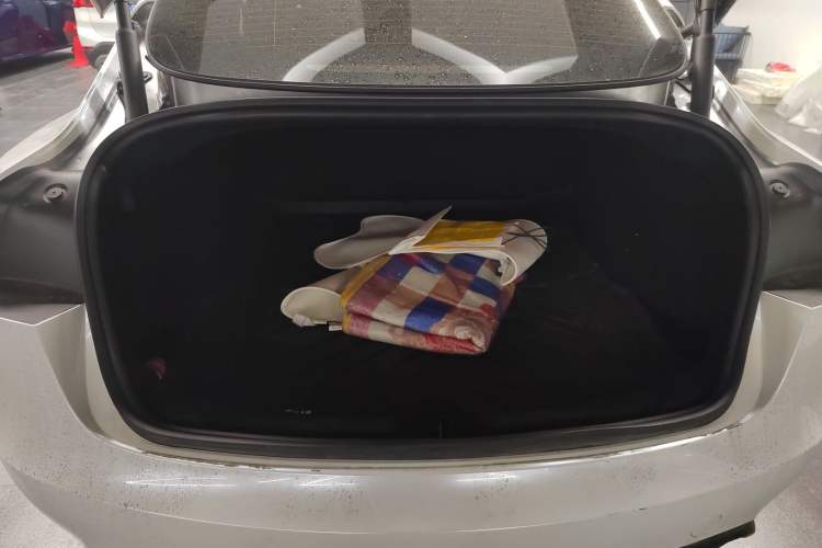 Used Tesla Model 3 2023 Long-Range All-Wheel-Drive Version