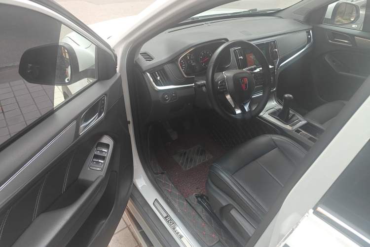 Used Roewe RX5 2016 20T Two-Wheel Drive Manual Flagship Edition