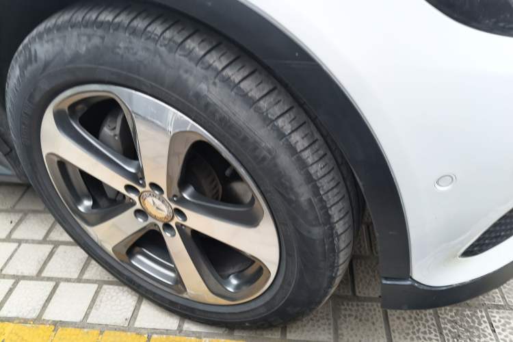 Used Mercedes-Benz GLC 2016 GLC 260 4MATIC Luxury Model