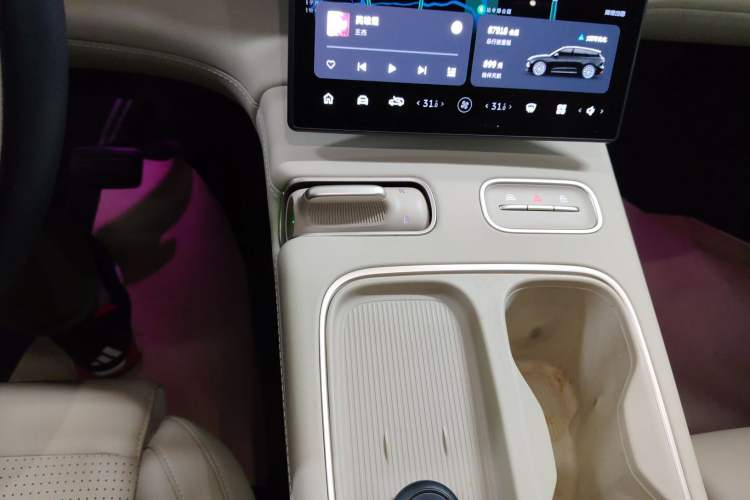 Used Nio ES6 2023 75 kWh
