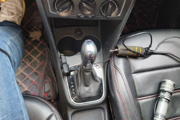 Used Volkswagen Polo 2018 1.5L Automatic Enjoyment Model Gear Lever