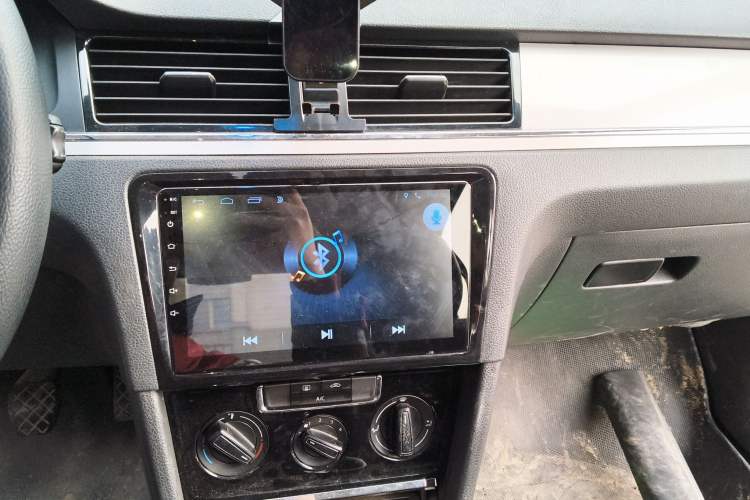 Used Volkswagen Bora 2013 1.6L Manual Fashion Edition
