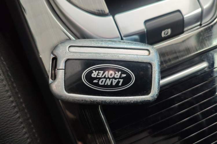 Used Land Rover Discovery Sport 2018 240 PS HSE Version
