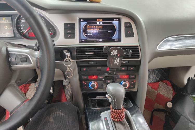 Used Audi A6L 2011 2.0 TFSI Automatic Standard Edition Audio And AC Panel