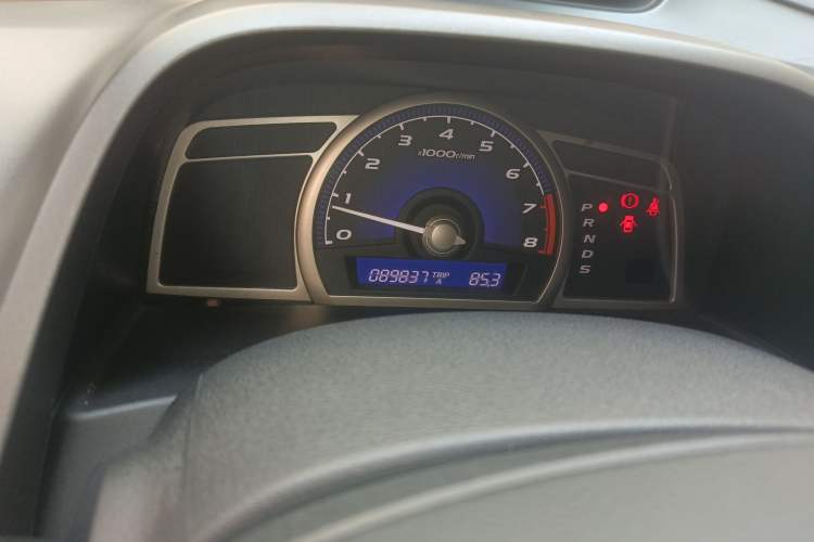 Used Honda Civic 2009 1.8L automatic luxury edition
