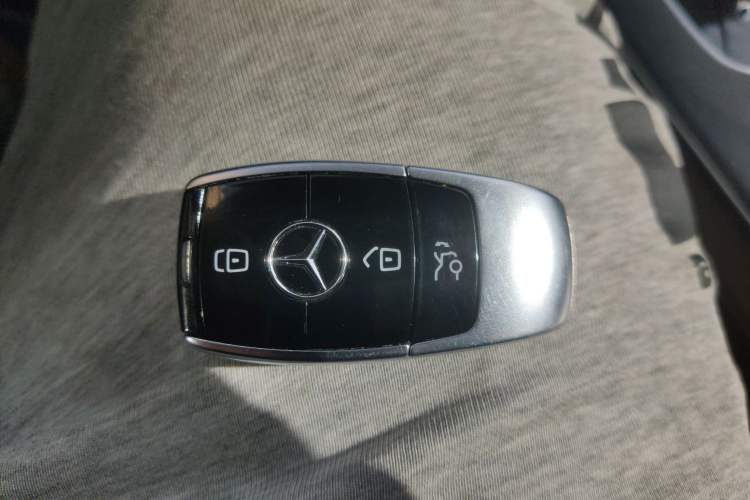 Used Mercedes-Benz E-Class 2020 E 300 L Sport Luxury Edition Vehicle Key