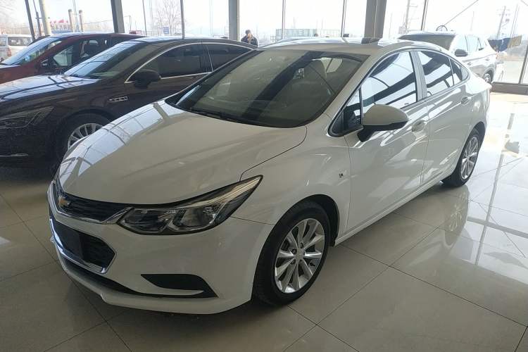 Used Chevrolet Cruze 2017 1.5L Automatic Pioneer Sunroof Edition