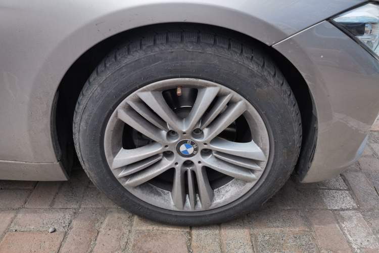 Used BMW 3 Series 2016 320Li Ambition Model Right Front Wheel Hub