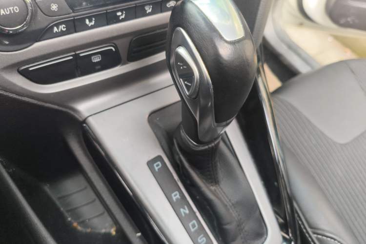 Used Ford Focus 2012 Sedan 1.6L Automatic Fashion Edition