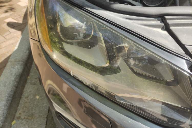 Used Volkswagen Touareg  Right Front Headlight