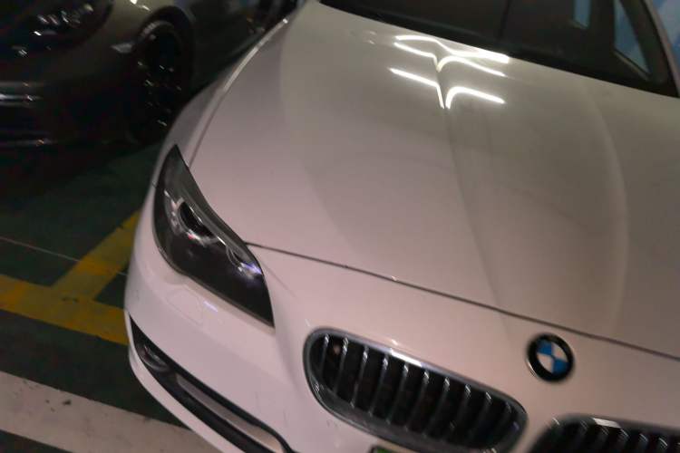 Used BMW 5 Series 2014 528Li Leading Model
