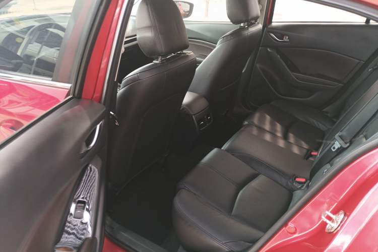 Used Mazda 3 Axela 2017 Hatchback 2.0L Automatic Sport Model China V Emission Standard Left Rear Seat