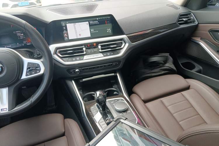 Used BMW 3 Series 2021 Second Facelift 325Li M Sport Package
