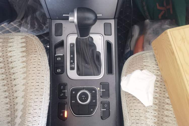 Used Haval H6 Coupe 2018 Red-Label 1.5T Automatic Two-Wheel Drive Luxury Model Gear Lever