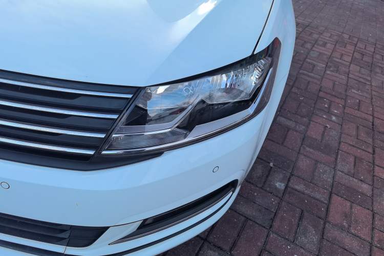 Used Volkswagen Gran Lavida 2015 1.6L Automatic Comfort Edition
